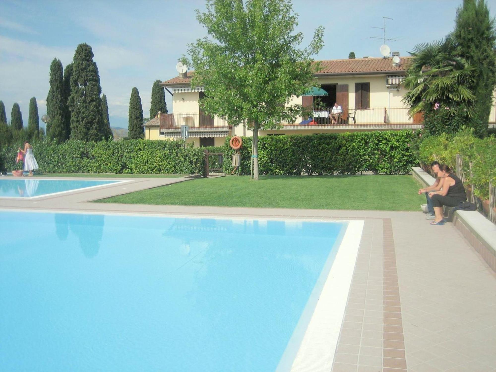 Enticing Holiday Home In Lazise With Swimming Pool Zewnętrze zdjęcie