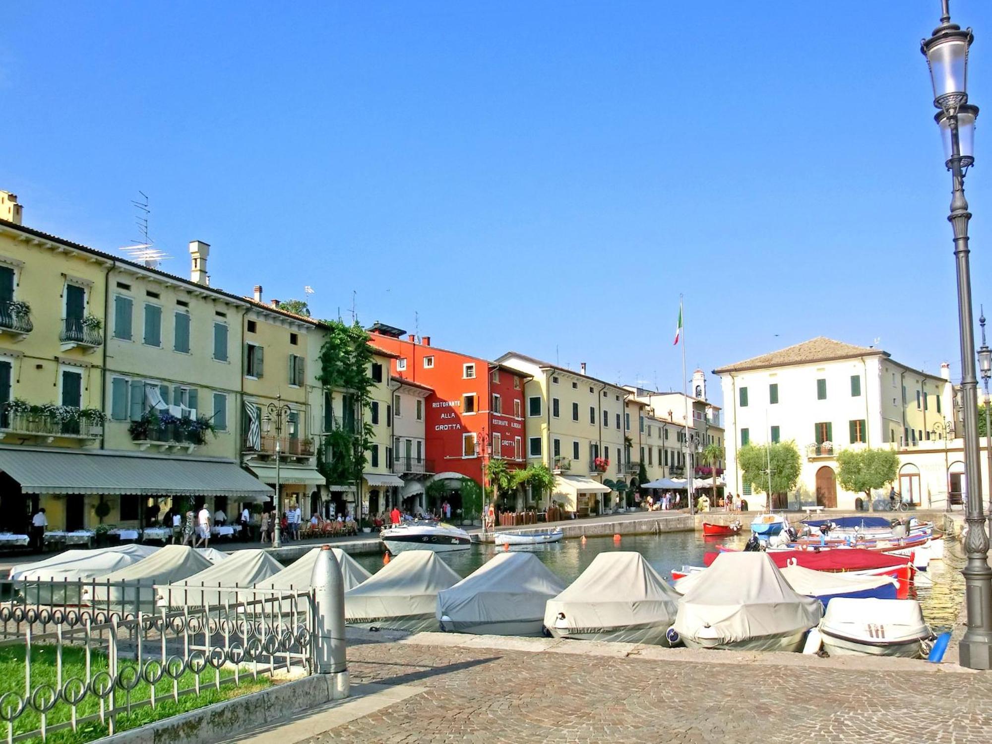 Enticing Holiday Home In Lazise With Swimming Pool Zewnętrze zdjęcie