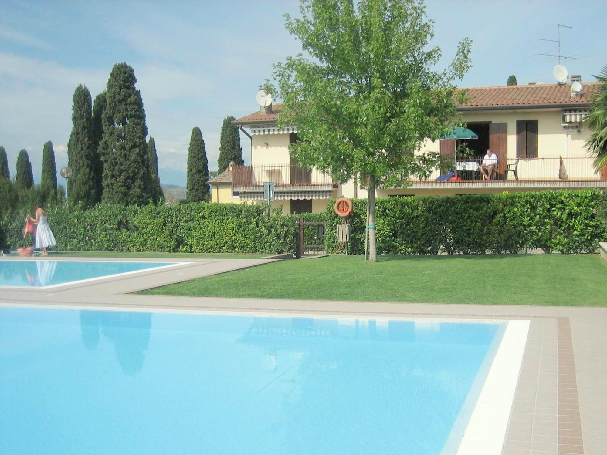 Enticing Holiday Home In Lazise With Swimming Pool Zewnętrze zdjęcie